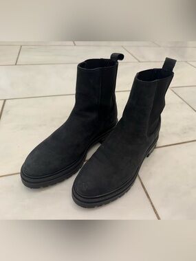 Jenni Kayne Black Nubuck Chelsea Boots - Rugged Sole